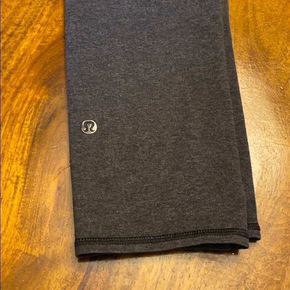Lululemon wonder under crop leggings 6 - Picture 2 of 4